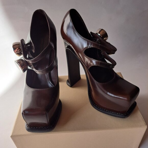 Louis Vuitton Runway Brown Leather Mary Jane Platform Pumps Size 37 / US 7 - Picture 12 of 16
